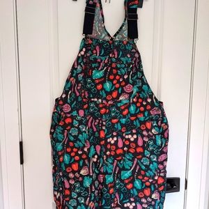 Sz XL Duluth Trading Vegetable Shorts Overalls